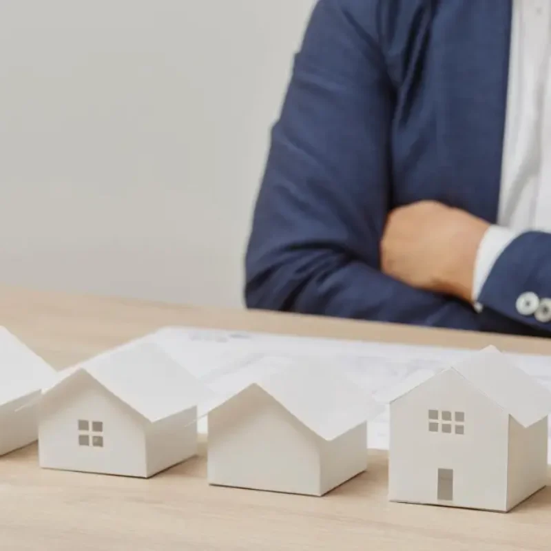 O prejuízo oculto em empreendimentos imobiliários: por que o alvará de construção não elimina os riscos jurídicos